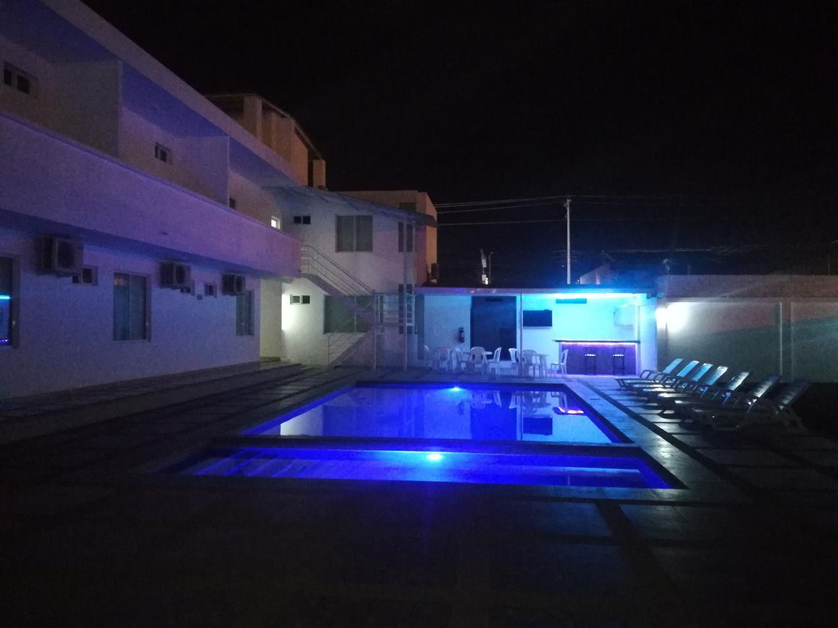 Manta Airport Hotel Екстер'єр фото