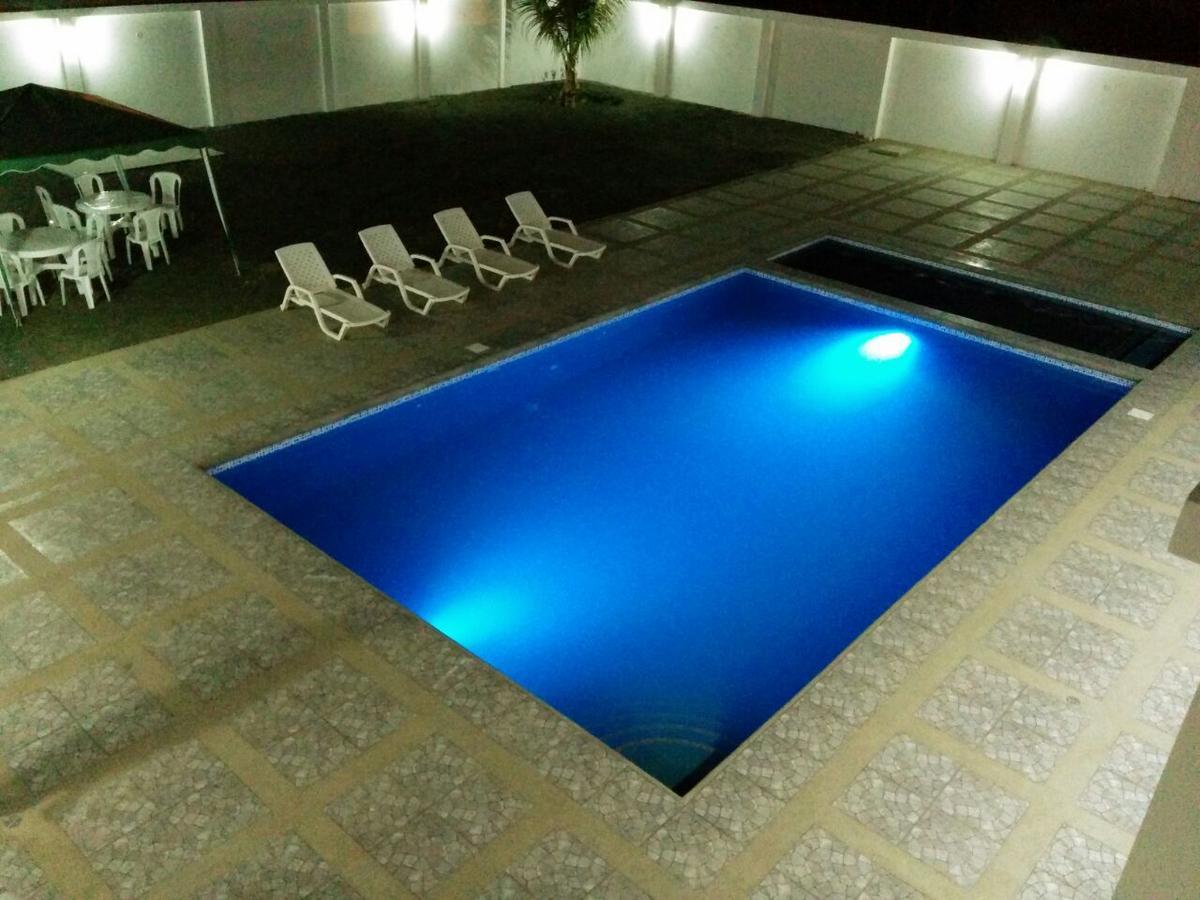 Manta Airport Hotel Екстер'єр фото